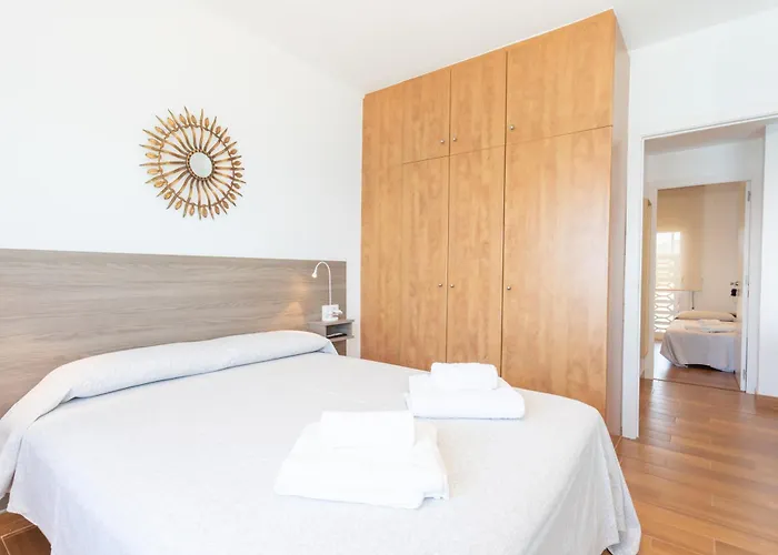 Pis Embaixador - 1a Linea De Mar