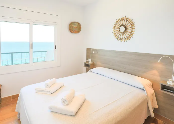 Pis Embaixador - 1a Linea De Mar Appartement